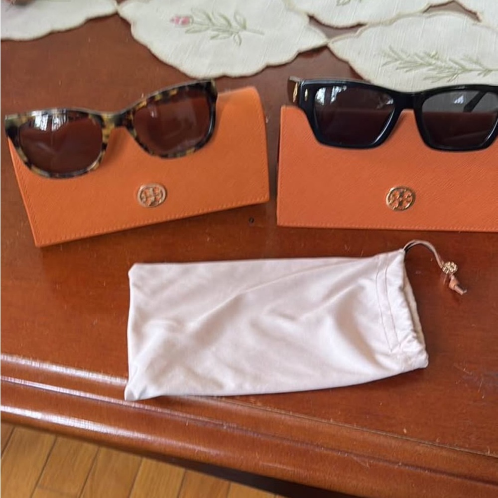 Tory Sport Tortoiseshell and Black Sunglasses with Orange Cases